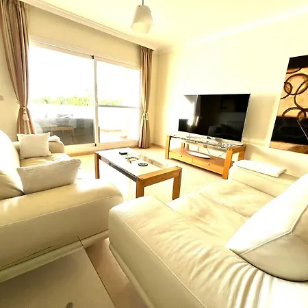 Santa Maria Hills Apartment